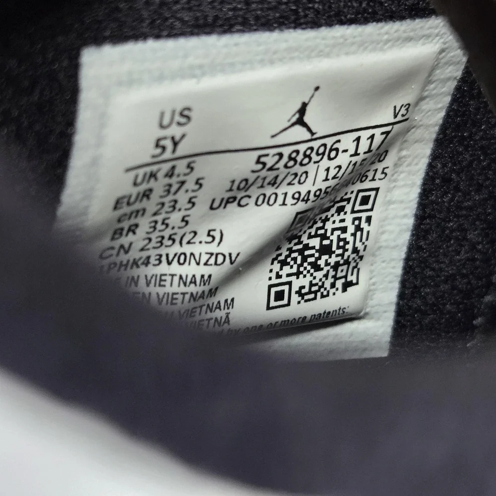 Jordan 11 Retro Low Legend Blue Shoes‎ Youth Size 5Y White Patent GS 528896-117